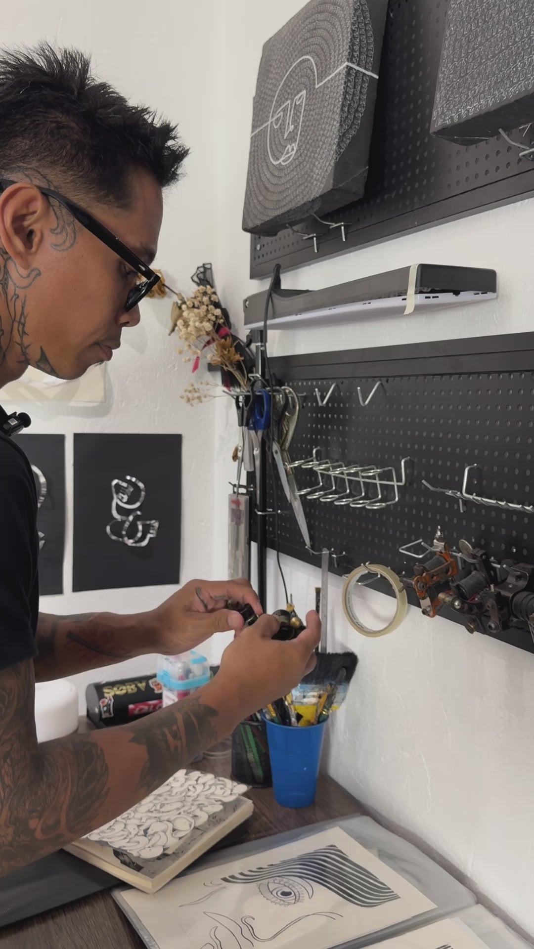 Dyck Cediño, Dumaguete, Art Print Book, Collection, Collector, Art Exhibition, Human, Pinspired Art Souvenirs, art book, abstract, black and white, line art, tattoo artist, Deadlocks, Negros Oriental, Philipines, Filipino, art scene, wall decor, decoration, decorative